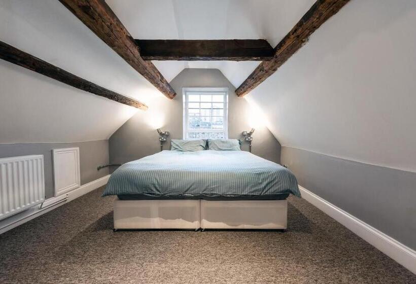 Quarto Estandar, The Full Moon Backpackers