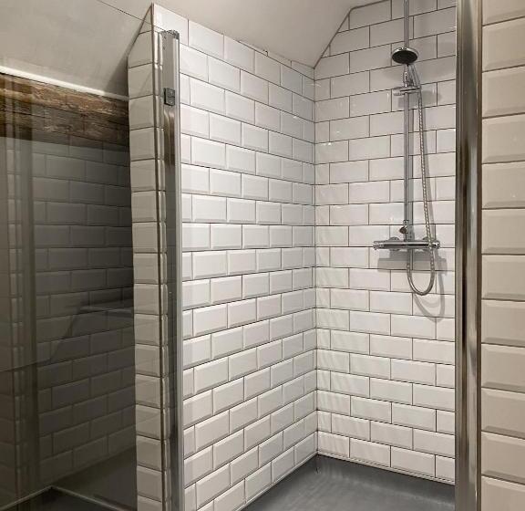 스탠다드 룸, The Full Moon Backpackers