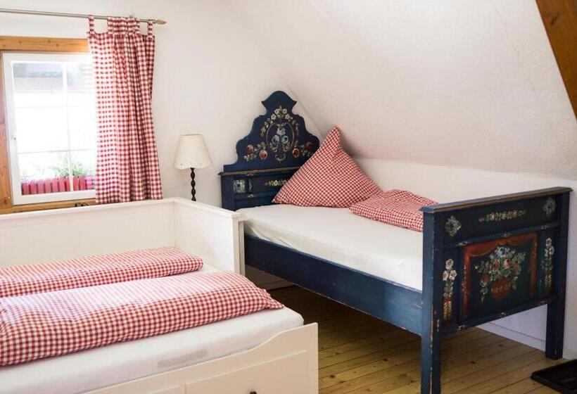 غرفة كلاسيكية رباعية, Zur Grossen Tanne