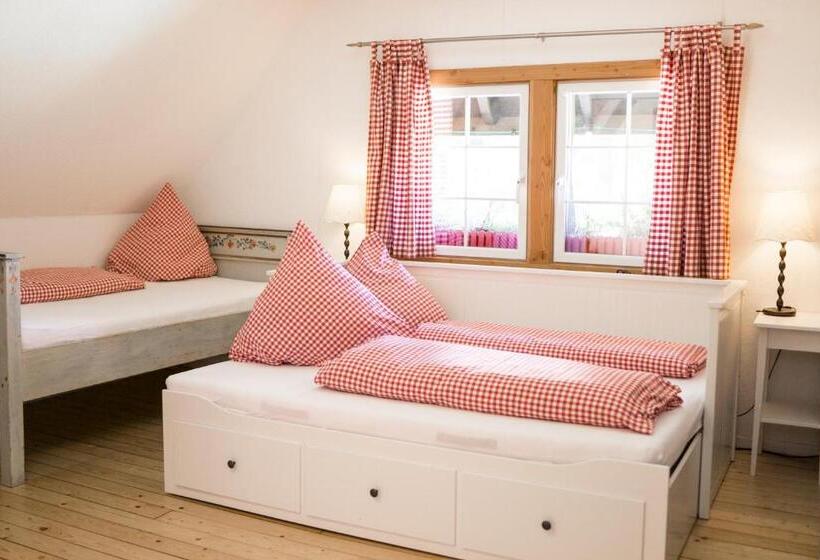 غرفة كلاسيكية رباعية, Zur Grossen Tanne