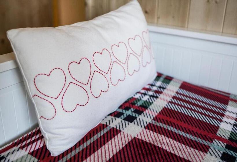 غرفة قياسية رباعية, Zur Grossen Tanne