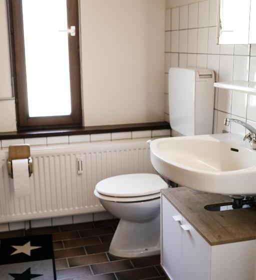 غرفة قياسية حمام مشترك, Zur Grossen Tanne