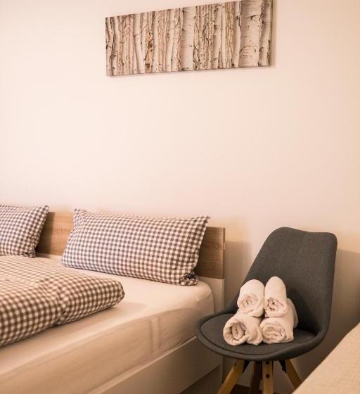 غرفة قياسية حمام مشترك, Zur Grossen Tanne