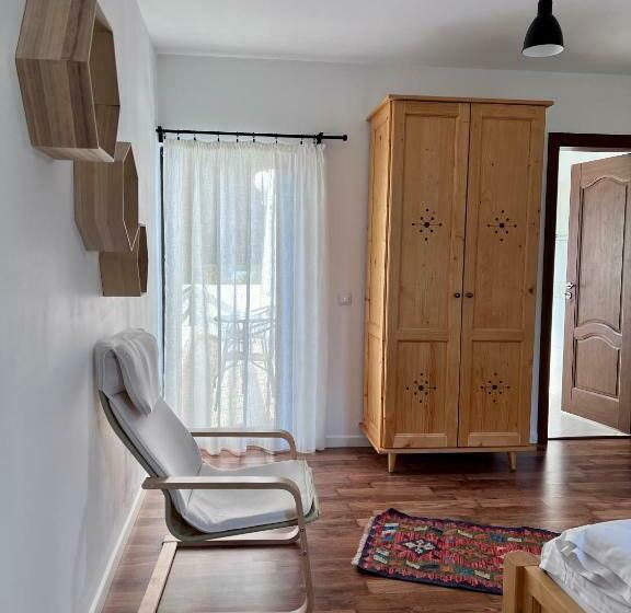 חדר סטנדרט עם מרפסת, Villa Nova