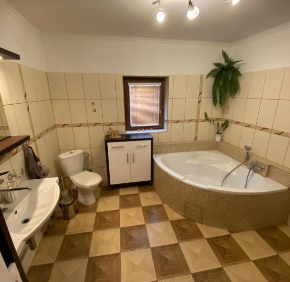 스탠다드 4인용 룸 공용 욕실, Privát U Zdenky