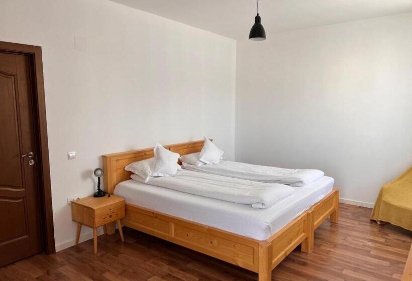 חדר סטנדרט עם מרפסת, Villa Nova