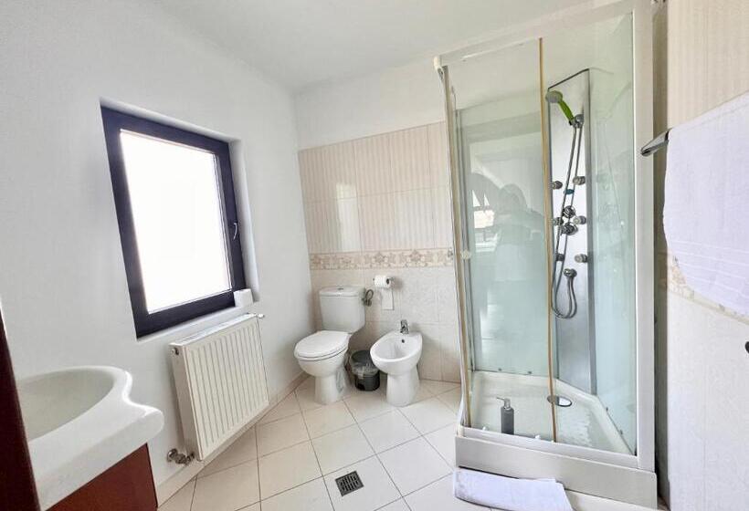 חדר סטנדרט עם מרפסת, Villa Nova