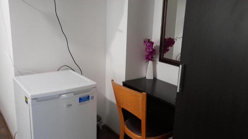 חדר אקונומי לארבעה, Pension Haus Baron 2 Friedrichsfeld