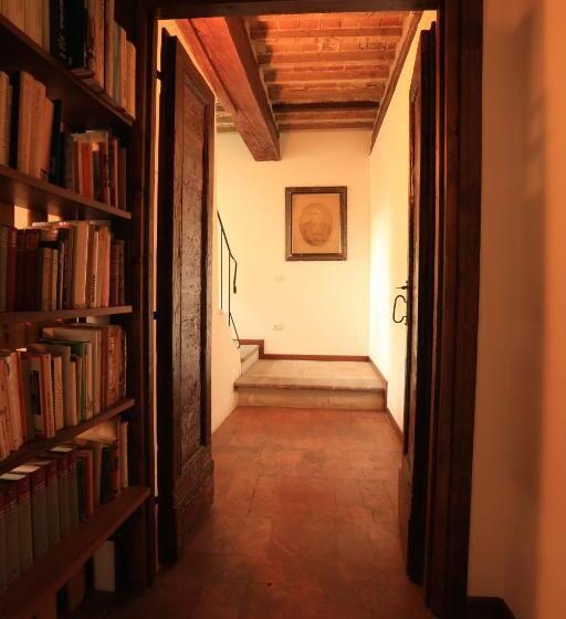 דירת שני חדרים, All Unicorno