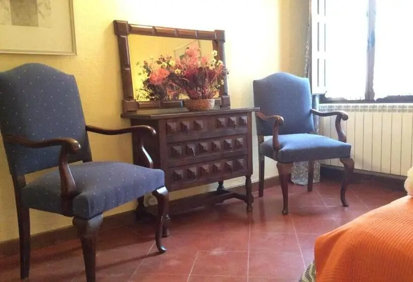 اتاق لوکس با چشم‌انداز باغ, Casa Lola