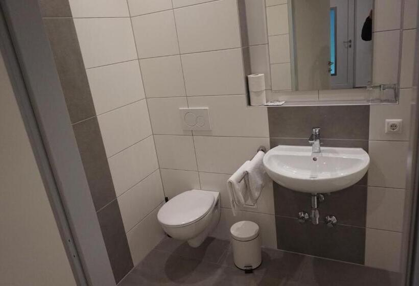 Standard Trippelrum, Gösserhof