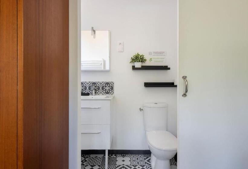 Люкс Вид на Сад, Le Vieux Puits Paris Est Paris Disney