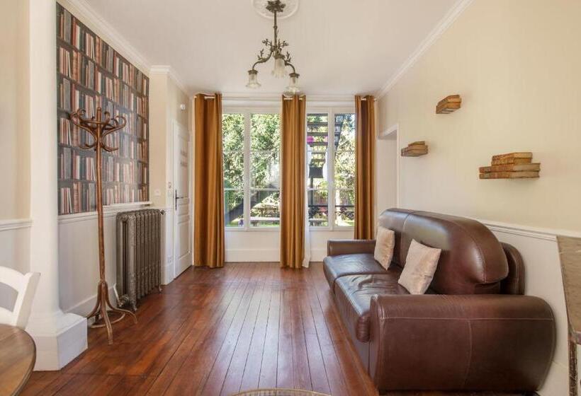 Люкс Повышенной Комфортности, Le Vieux Puits Paris Est Paris Disney