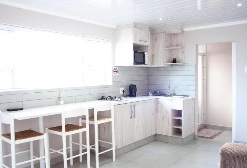 ファミリールーム, Kelzane Self Catering