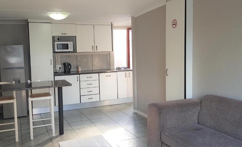 סוויטה משפחתית, Kelzane Self Catering