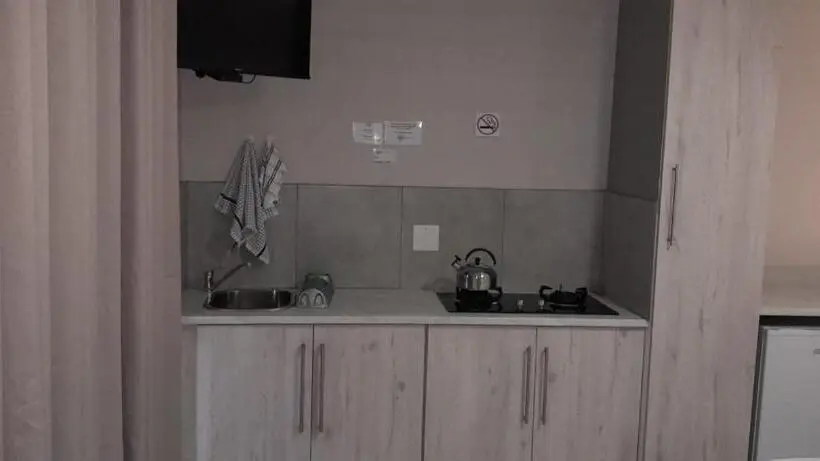 エコノミールーム, Kelzane Self Catering