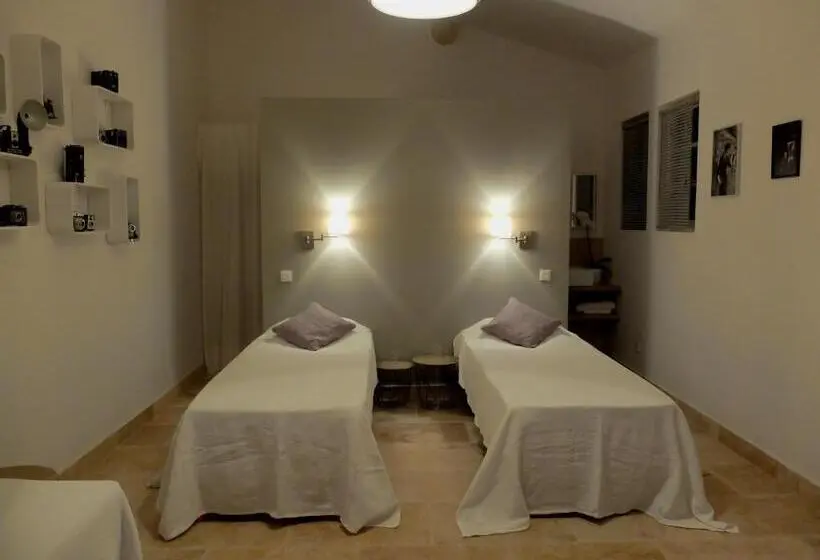 スタンダードトリプルルーム, Chambre D Hôtes Le Mirail