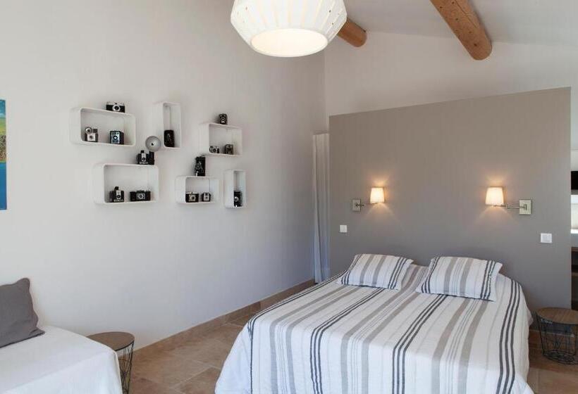 スタンダードトリプルルーム, Chambre D Hôtes Le Mirail