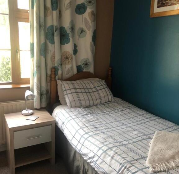 Трехместный Номер Базовый, Manorlodge