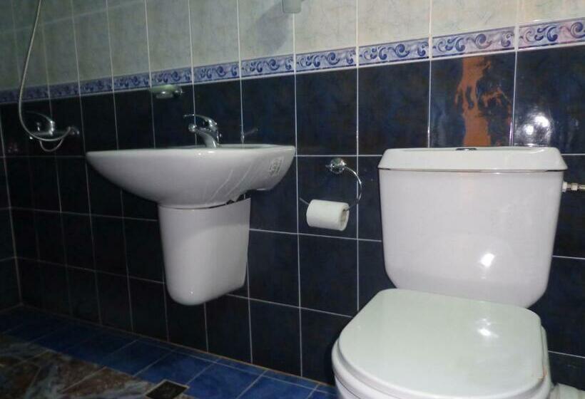 غرفة قياسية رباعية مزودة بشُرفة, Family Hotel Ecorelax