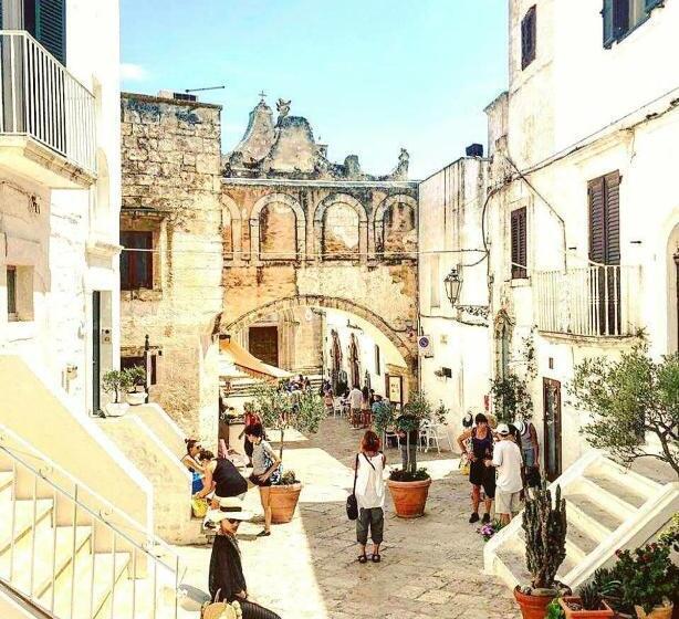 ファミリールーム, Palazzotto