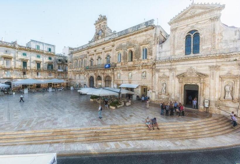 ファミリールーム, Palazzotto