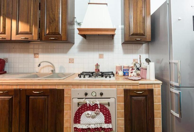 ファミリールーム, Palazzotto