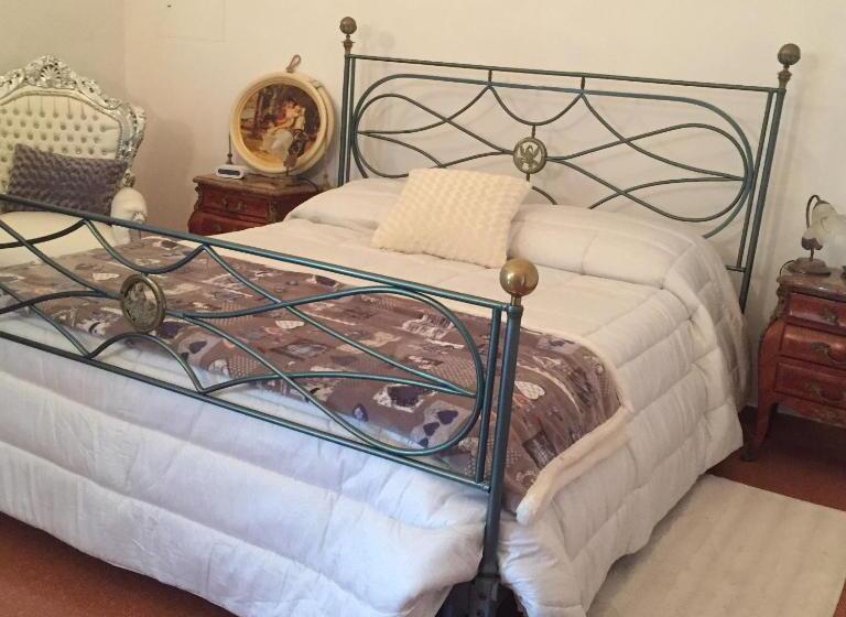 デラックスルーム, Palazzotto