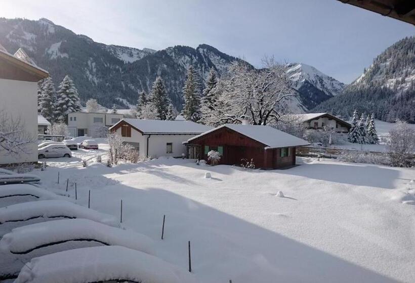 Апартаменты 2 Спальни, Das Apartment Rief Daheim Beim Wanderprofi Adults Only