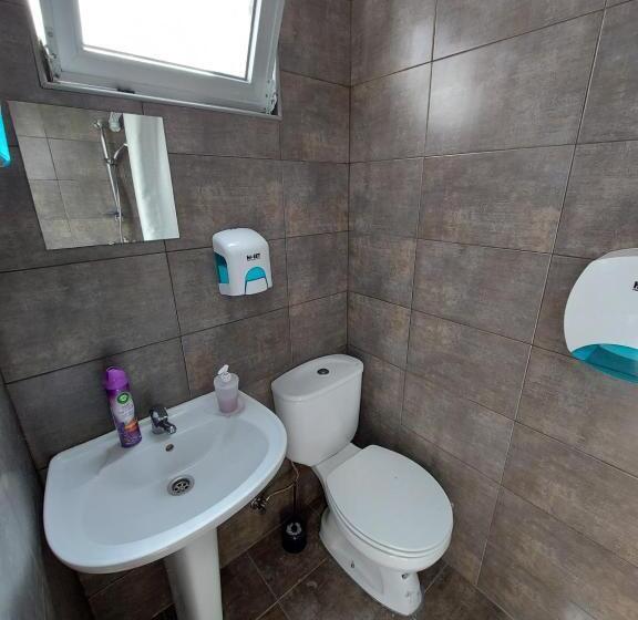 Standard room with outdoor bath, Aloha Hostel