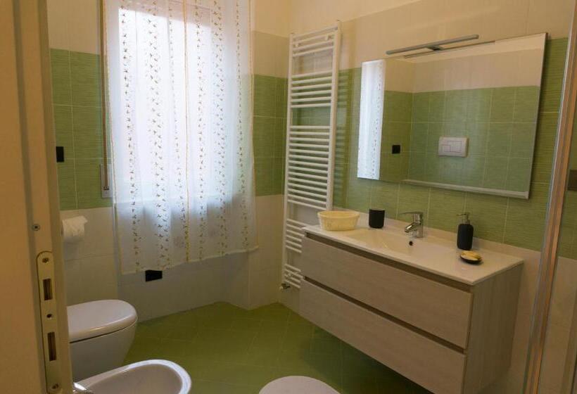 اتاق استاندارد چهار تخته, Il Viale