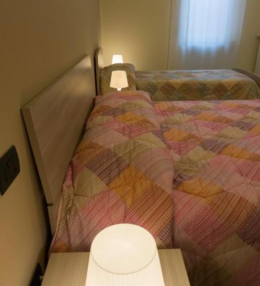 اتاق استاندارد چهار تخته, Il Viale