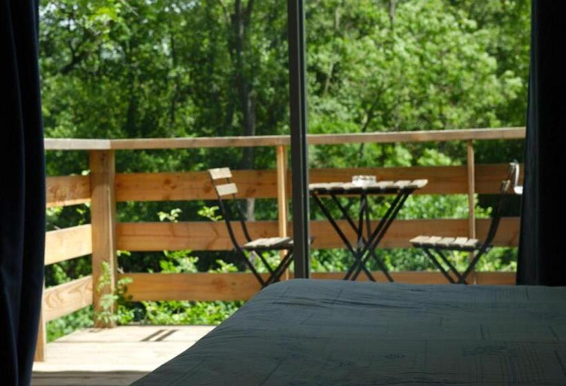 标准间, Mas De Font Chaude