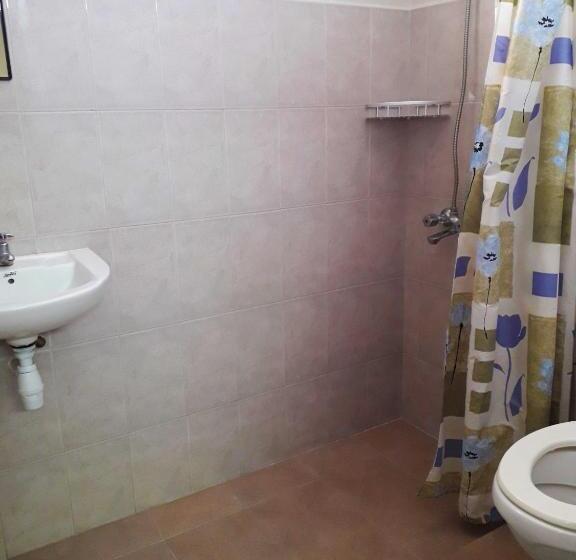 استودیوی استاندارد, Centraville