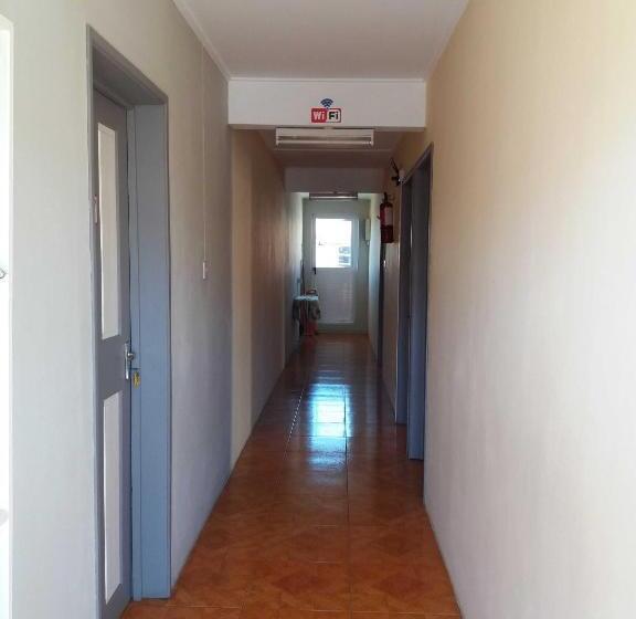 استودیوی استاندارد, Centraville