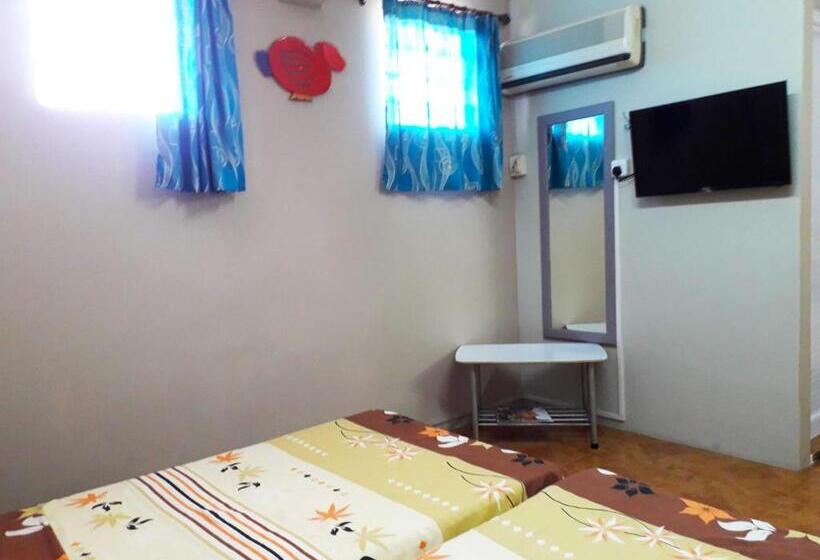 استودیوی استاندارد, Centraville