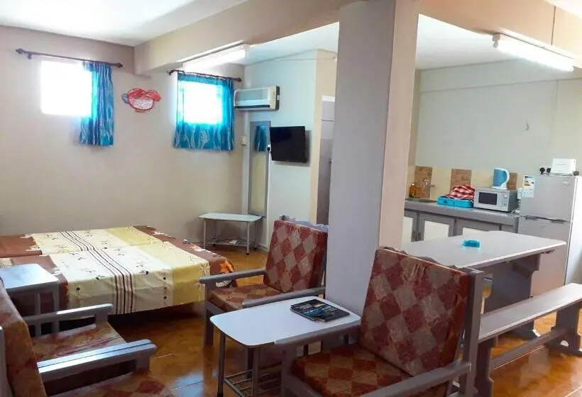 استودیوی استاندارد, Centraville