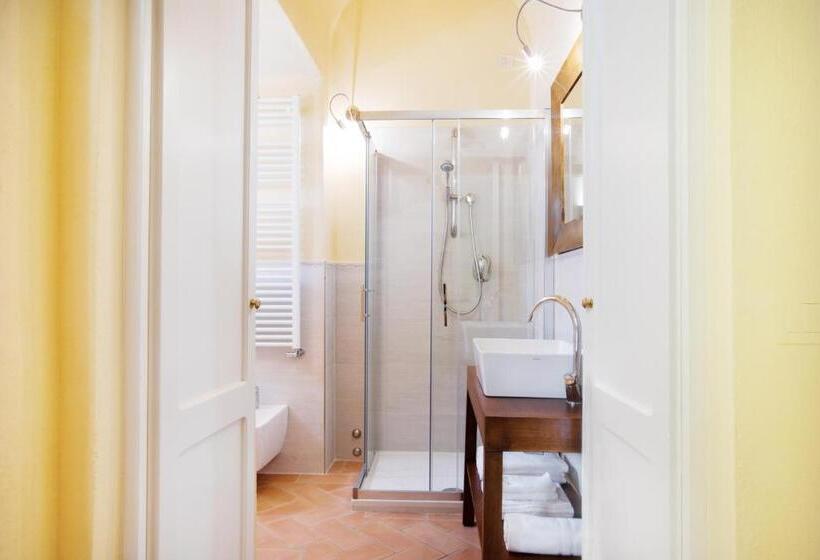 Camera Standard, La Chiocarella