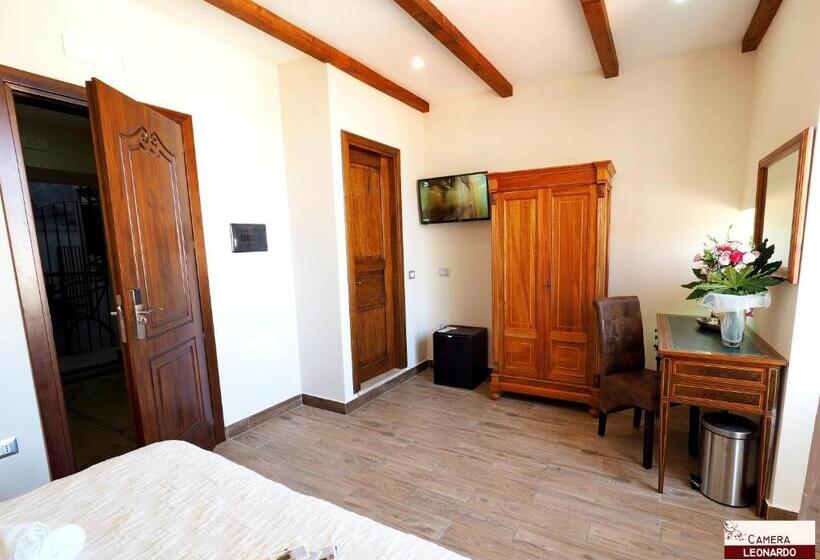 غرفة ديلوكس, Lorylu