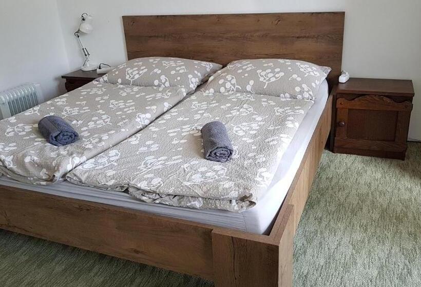 Interiört Standardrum, Szatmári Vendégház