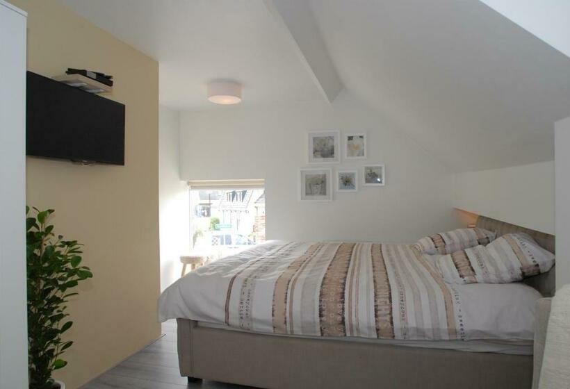 スタンダードトリプルルーム, B&b De Kaagse Boer