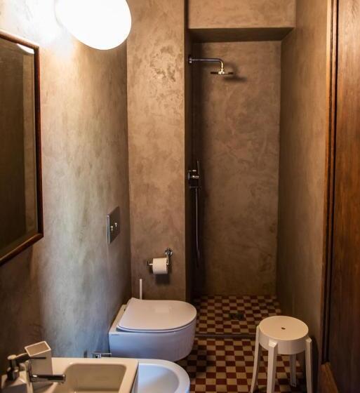 اتاق لوکس با بالکن, Boutique Hotel Al Palazzo Rosso