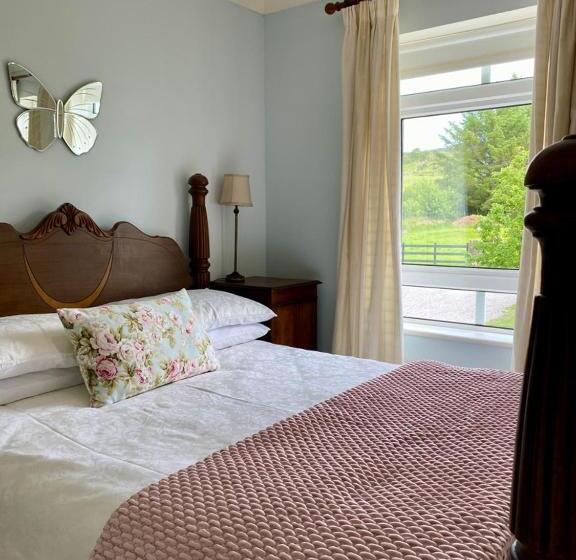 标准间, Brook Lodge