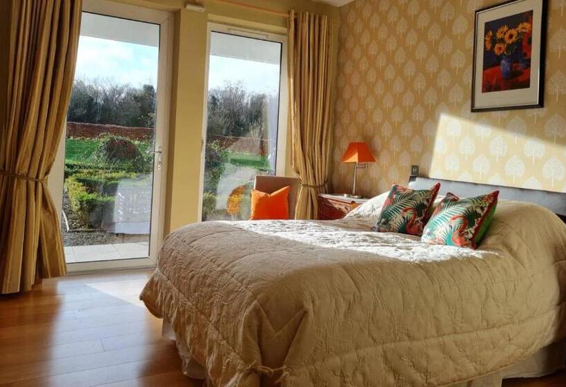 Номер Стандарт Вид на Сад, Hazelwood Country House