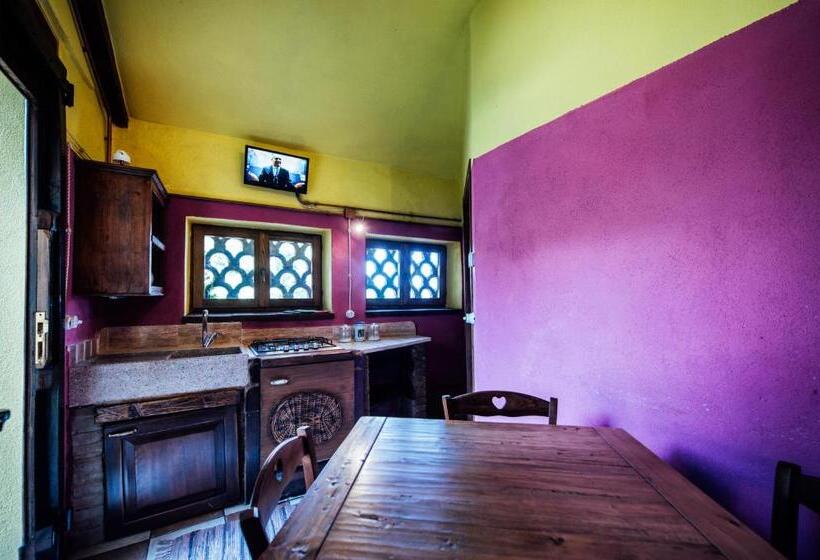 Студия Стандарт, Agriturismo Il Noce