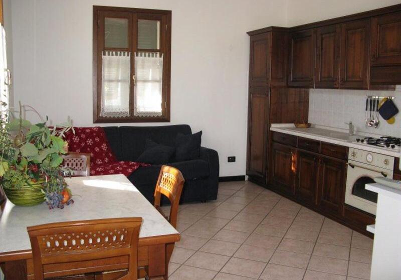 带1个卧室的带阳台的公寓, Agriturismo La Vigna