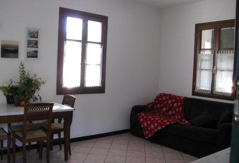 带1个卧室的带阳台的公寓, Agriturismo La Vigna