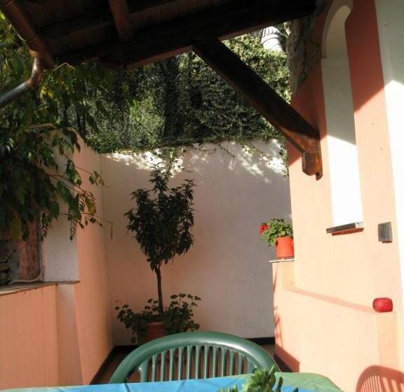 带1个卧室带泳池的公寓, Agriturismo La Vigna