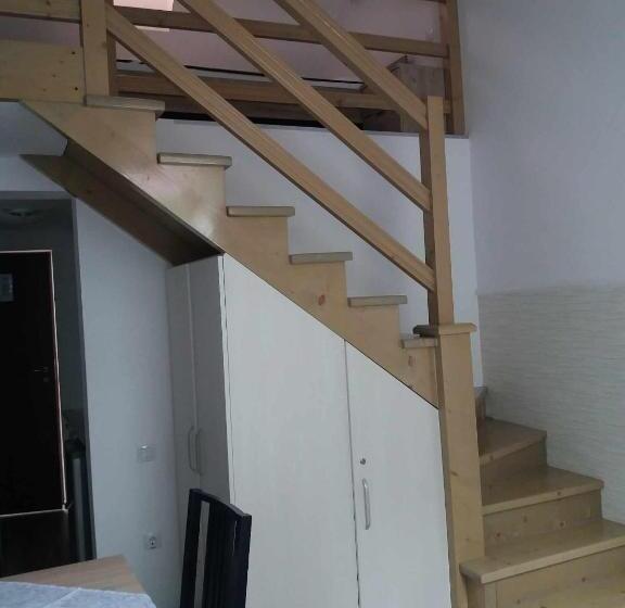 Трехместный Номер Стандарт с Балконом, Casa Dora