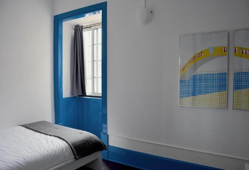 غرفة قياسية, Ponto De Abrigo